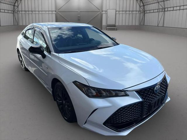 2019 Toyota Avalon Hybrid XSE
