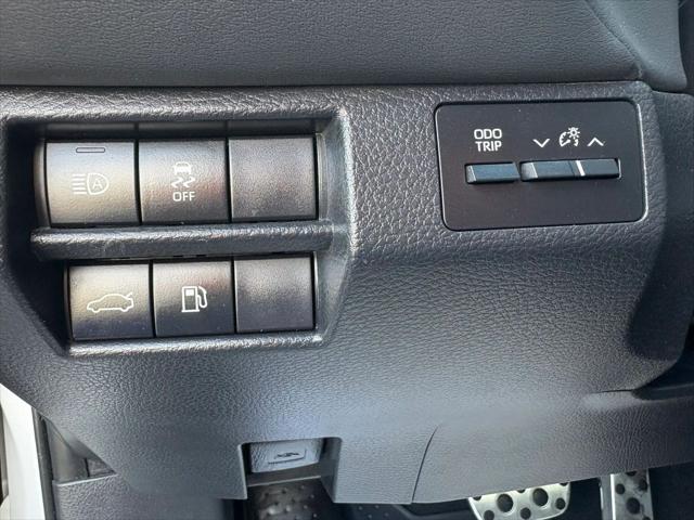 2019 Toyota Avalon Hybrid XSE