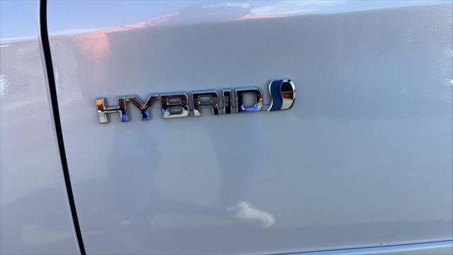2019 Toyota Avalon Hybrid XSE