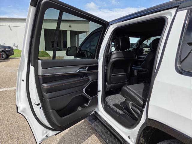 2026 Jeep Grand Wagoneer 4x4