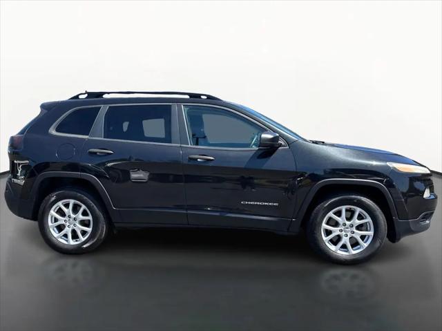 2016 Jeep Cherokee Sport
