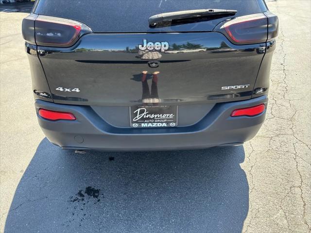 2016 Jeep Cherokee Sport
