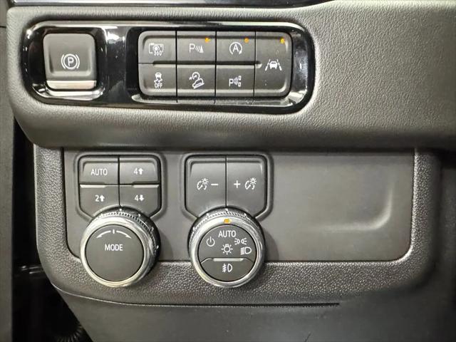 2026 GMC Yukon XL 4WD AT4