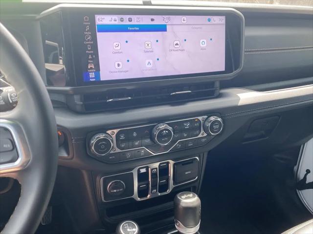 2024 Jeep Wrangler 4-Door Sahara 4x4