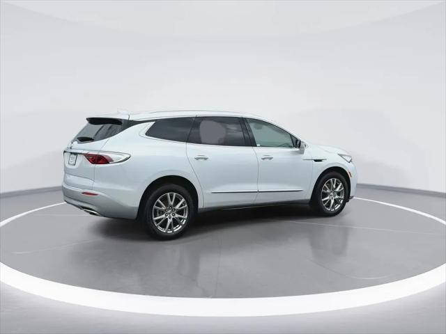 2023 Buick Enclave Essence AWD