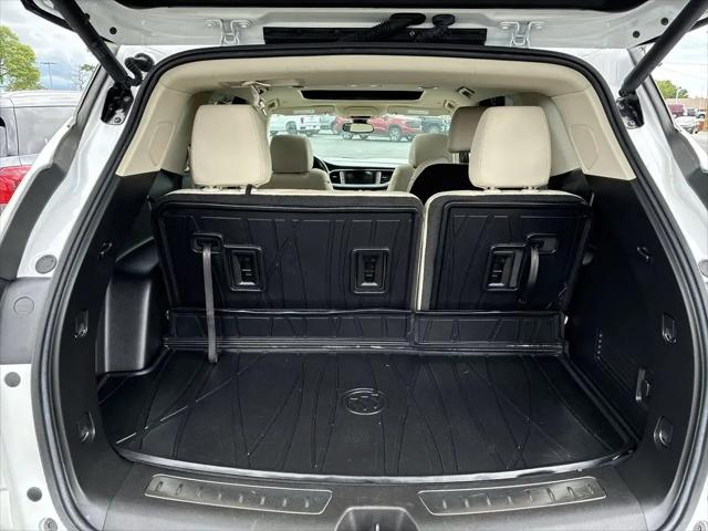 2023 Buick Enclave Essence AWD