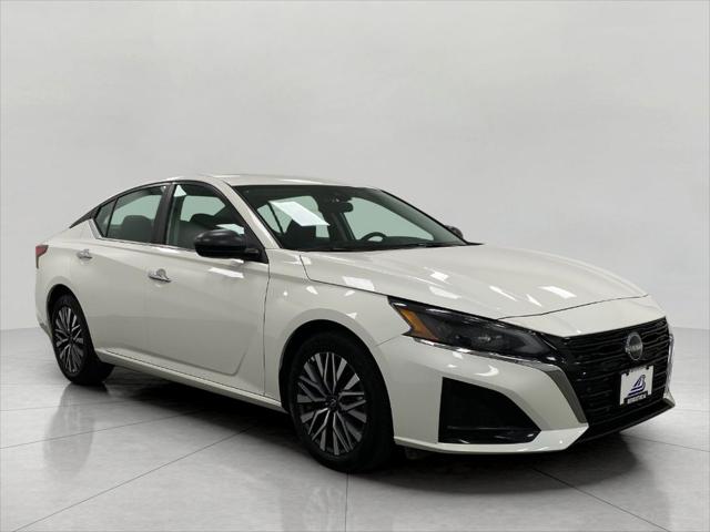 2025 Nissan Altima SV FWD for sale in Appleton, WI