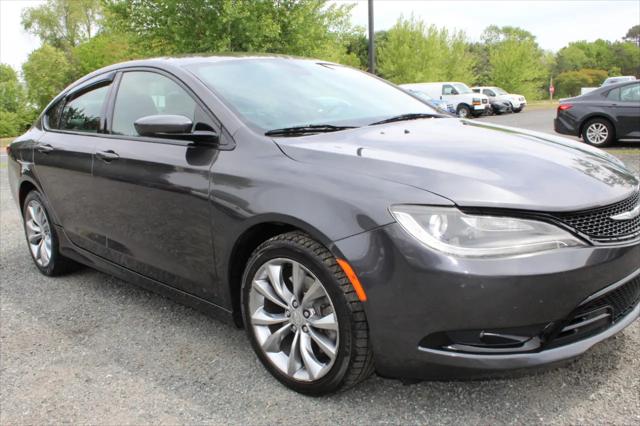 2016 Chrysler 200 S