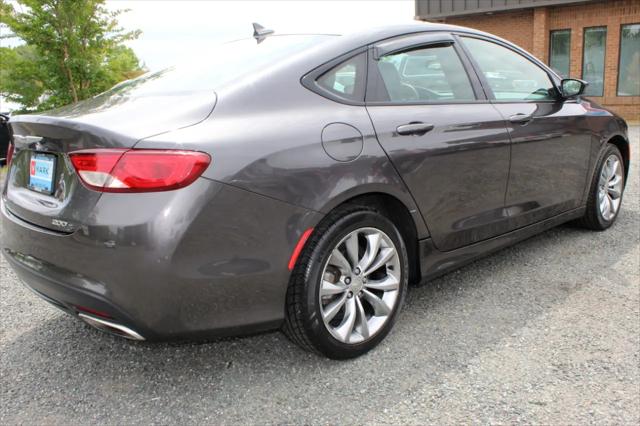 2016 Chrysler 200 S