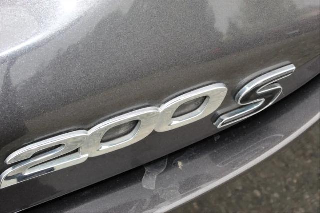 2016 Chrysler 200 S