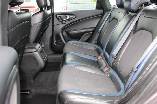 2016 Chrysler 200 S