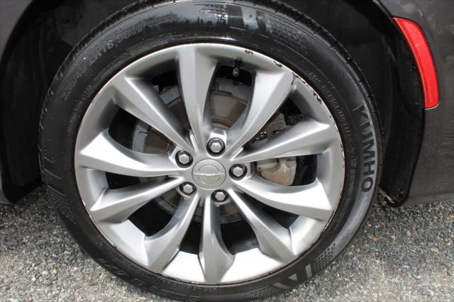 2016 Chrysler 200 S