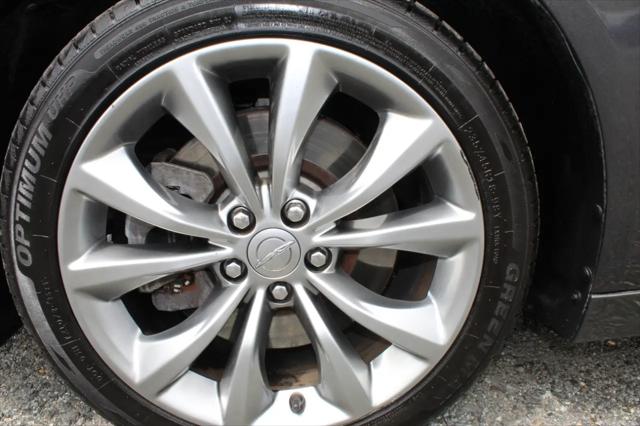 2016 Chrysler 200 S