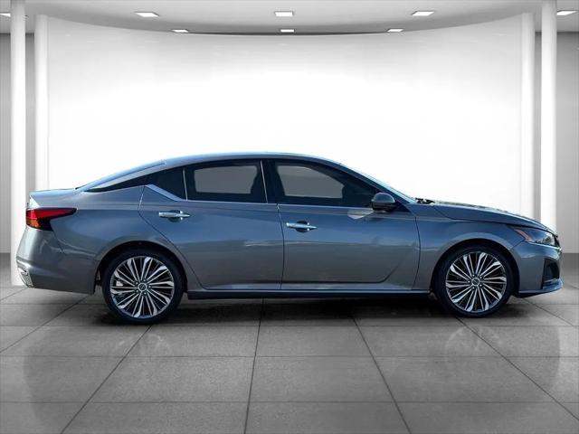 2023 Nissan Altima SL FWD