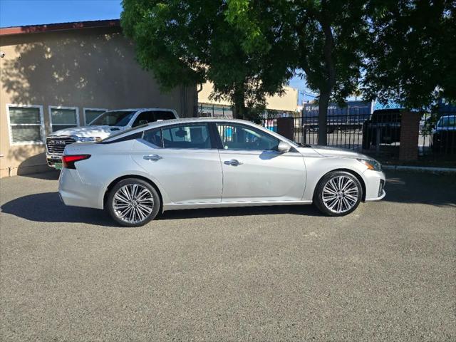 2023 Nissan Altima SL FWD