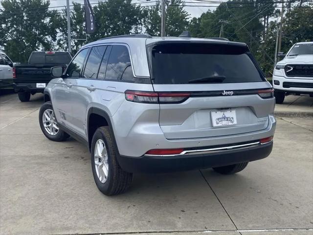 2026 Jeep Grand Cherokee Laredo 4x2