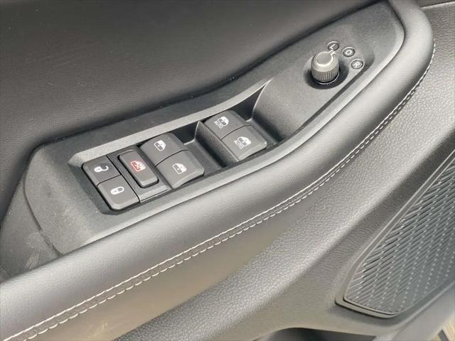 2026 Jeep Grand Cherokee Laredo 4x2
