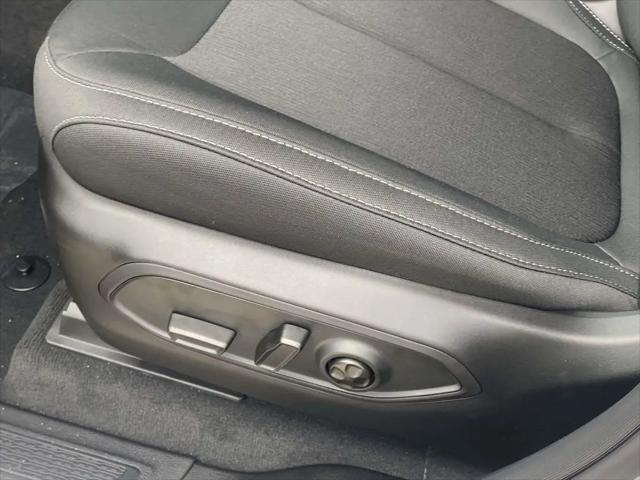 2026 Jeep Grand Cherokee Laredo 4x2