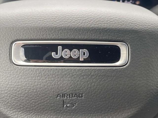 2026 Jeep Grand Cherokee Laredo 4x2