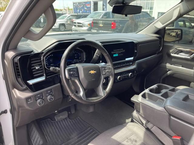 2022 Chevrolet Silverado 1500 4WD Crew Cab Standard Bed LT