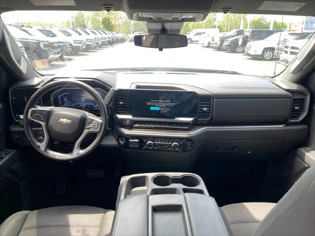 2022 Chevrolet Silverado 1500 4WD Crew Cab Standard Bed LT