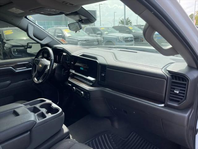 2022 Chevrolet Silverado 1500 4WD Crew Cab Standard Bed LT