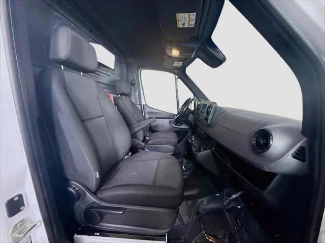 2022 Mercedes-Benz Sprinter 1500 Standard Roof I4