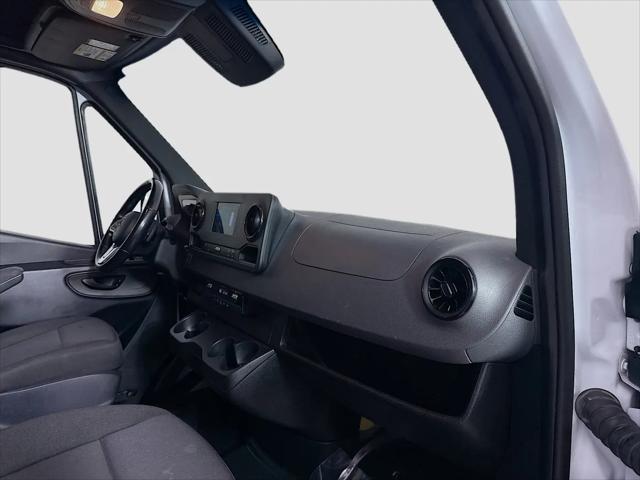 2022 Mercedes-Benz Sprinter 1500 Standard Roof I4