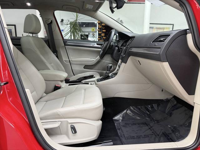 2017 Volkswagen Golf Alltrack TSI S