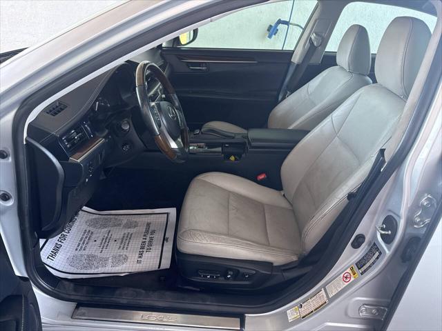 2013 Lexus ES 350 Base 4dr Sedan