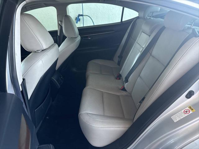 2013 Lexus ES 350 Base 4dr Sedan