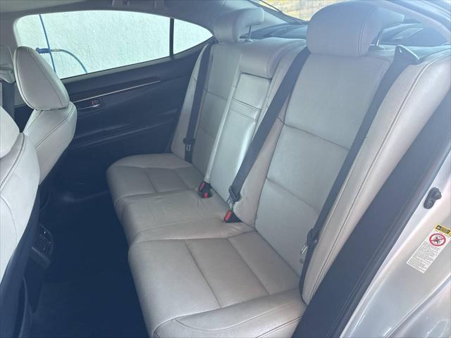 2013 Lexus ES 350 Base 4dr Sedan