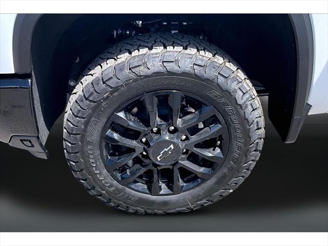 2026 Chevrolet Silverado 3500HD Crew Cab, Standard Bed, LTZ, 4WD