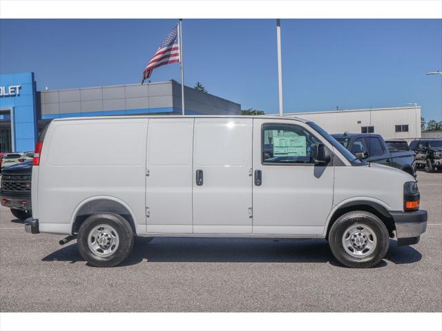 2026 Chevrolet Express Cargo Van 2500 Regular Wheelbase, WT, RWD