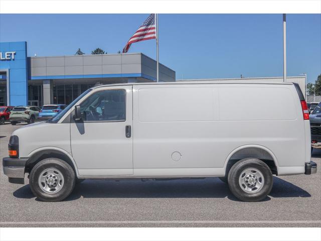 2026 Chevrolet Express Cargo Van 2500 Regular Wheelbase, WT, RWD