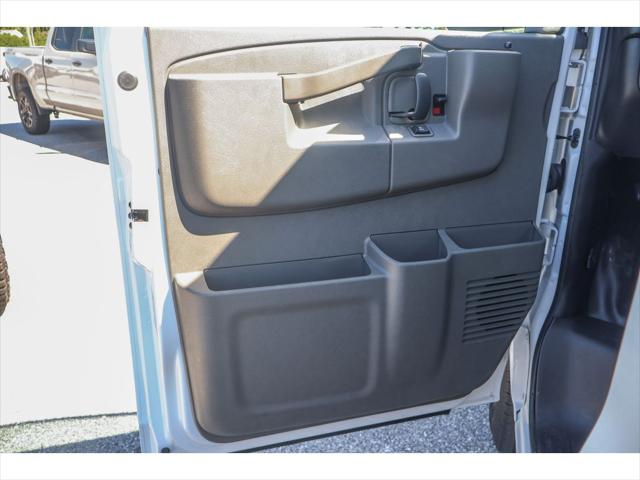 2026 Chevrolet Express Cargo Van 2500 Regular Wheelbase, WT, RWD