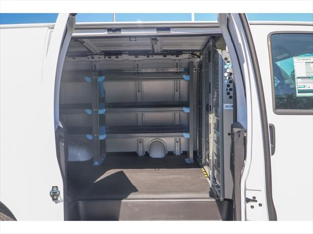 2026 Chevrolet Express Cargo Van 2500 Regular Wheelbase, WT, RWD