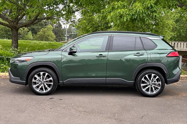 2024 Toyota Corolla Cross XLE
