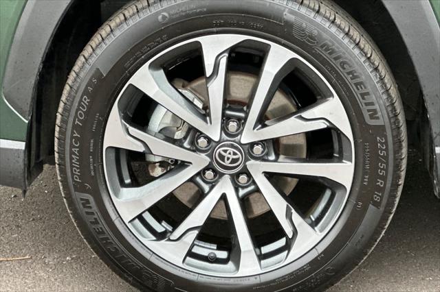 2024 Toyota Corolla Cross XLE