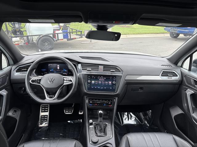2022 Volkswagen Tiguan 2.0T SE R-Line Black
