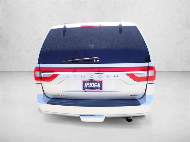 2016 Lincoln Navigator Select