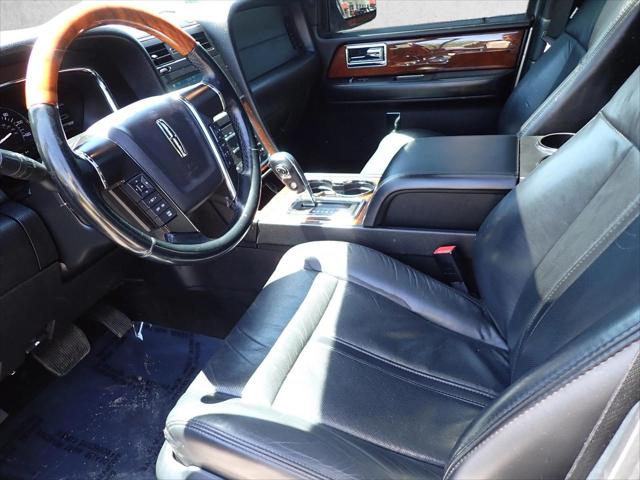 2016 Lincoln Navigator Select