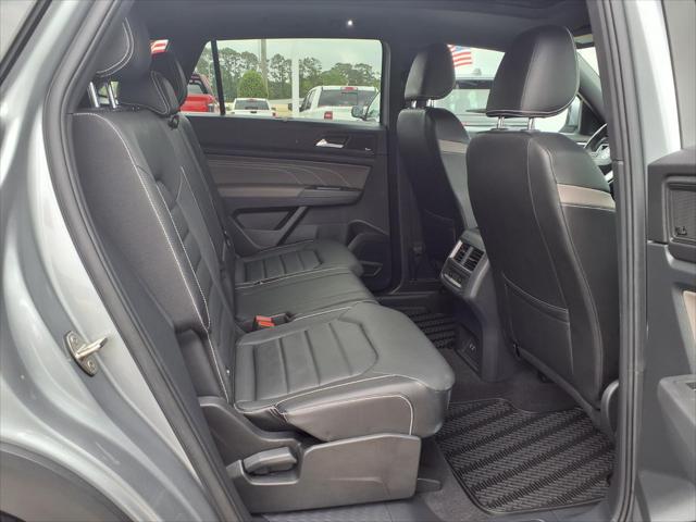 2023 Volkswagen Atlas Cross Sport 3.6L V6 SEL Premium R-Line