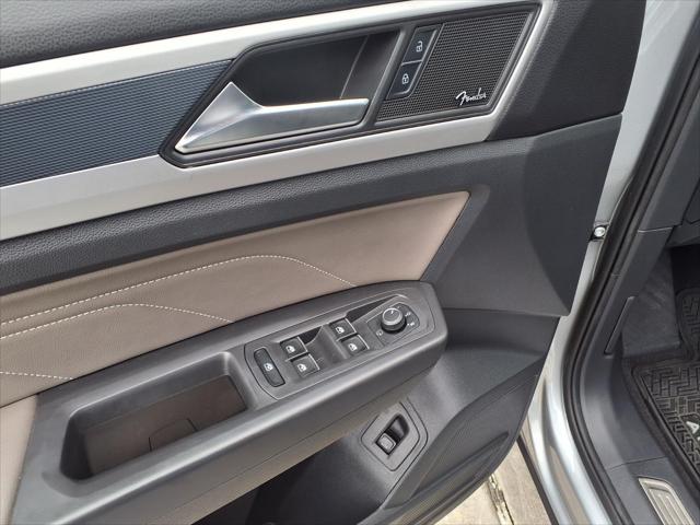 2023 Volkswagen Atlas Cross Sport 3.6L V6 SEL Premium R-Line