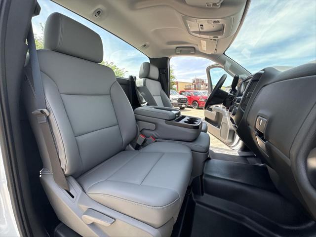 2024 Chevrolet Silverado 6500HD 1WT