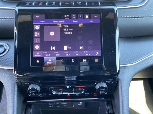 2025 Jeep Grand Cherokee L Laredo 4x4