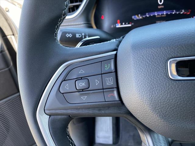 2025 Jeep Grand Cherokee L Laredo 4x4