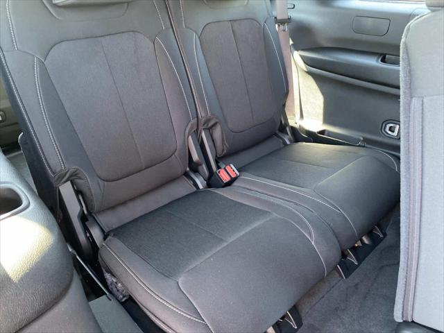 2025 Jeep Grand Cherokee L Laredo 4x4