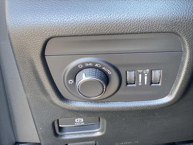 2025 Jeep Grand Cherokee L Laredo 4x4
