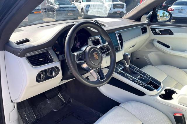 2018 Porsche Macan Turbo